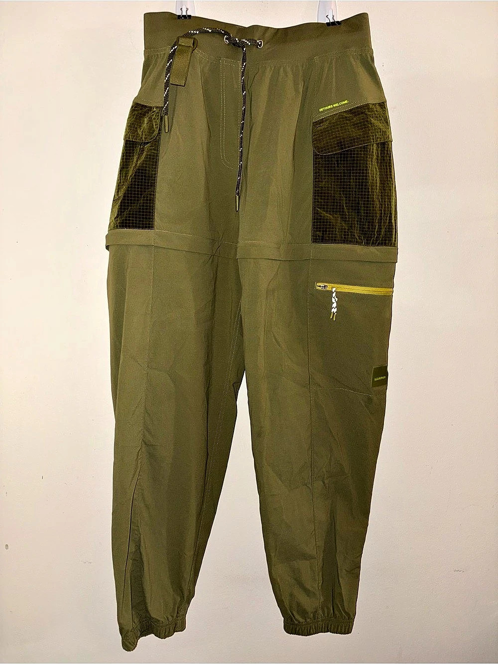 lululemon Detours Welcome Utility Joggers in Green Size 6 Like New